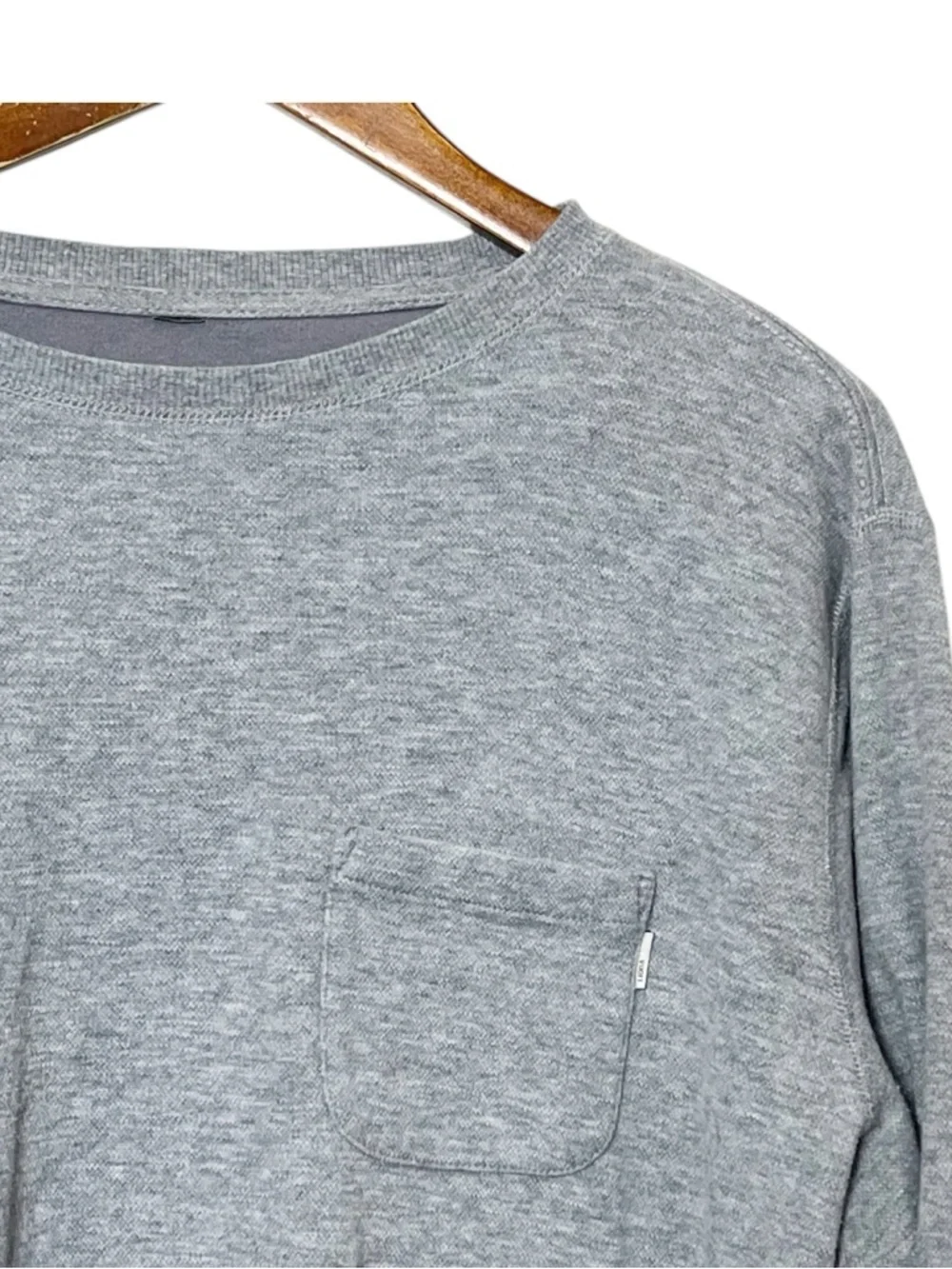 Vuori Jeffreys Performance Crew Men’s Medium Gray Long Sleeve‎ Pocket Pullover